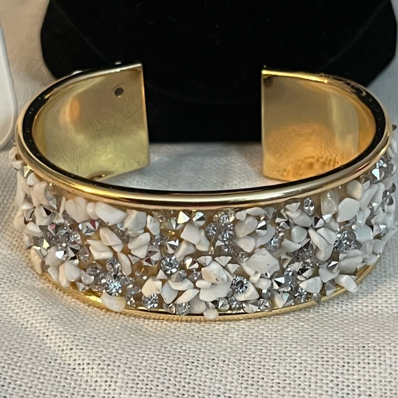 SPG Fashion Gold Tone Bling Jewelry Set. - Picture 6 of 9